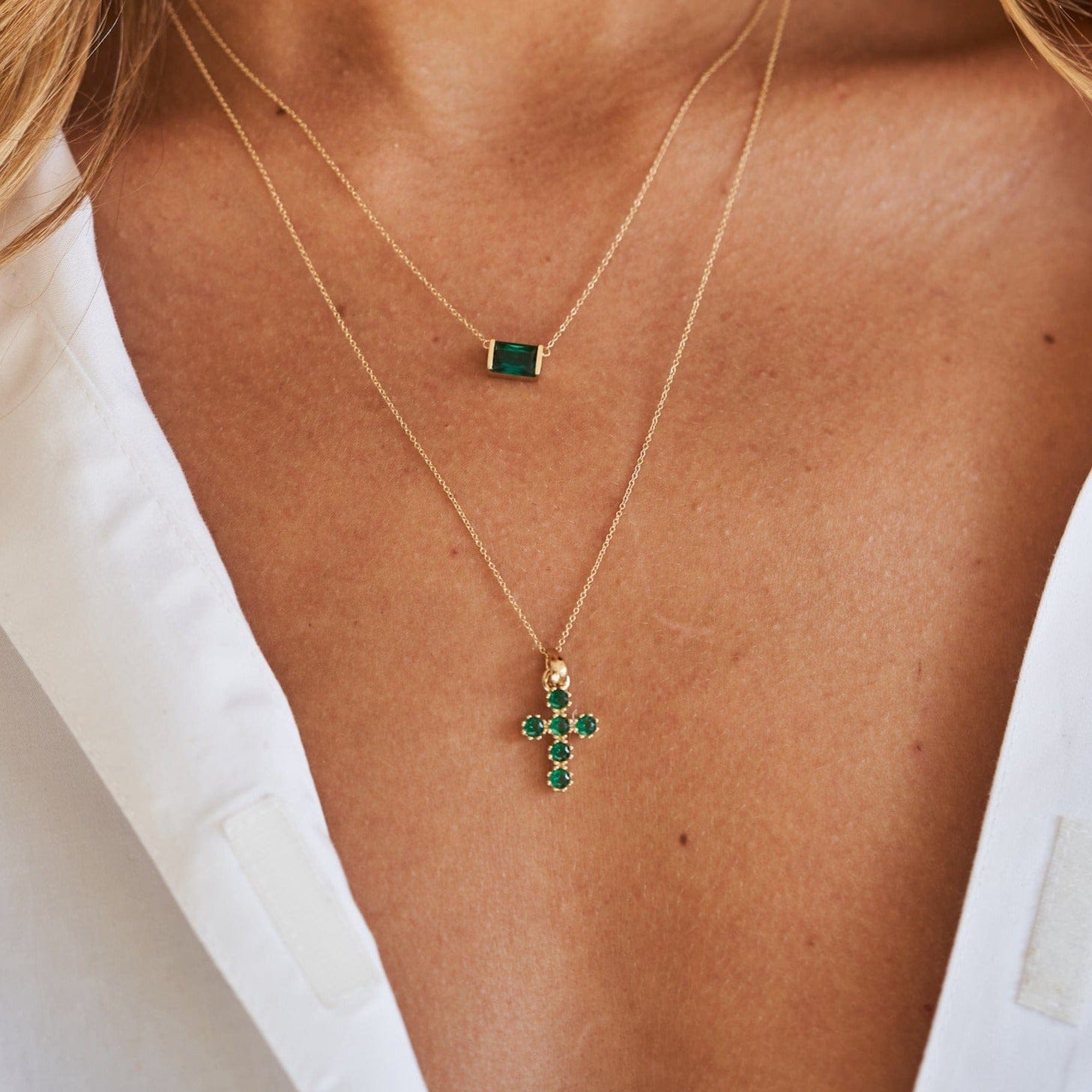 14K Emerald Cross Necklace Necklaces IceLink-CAL 14K Gold  