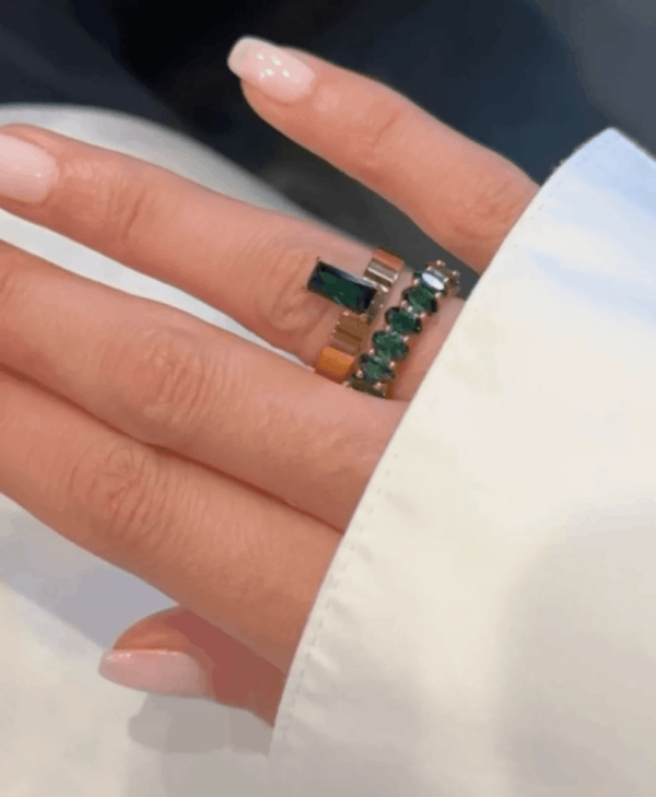 Style Link: Emerald Essentials