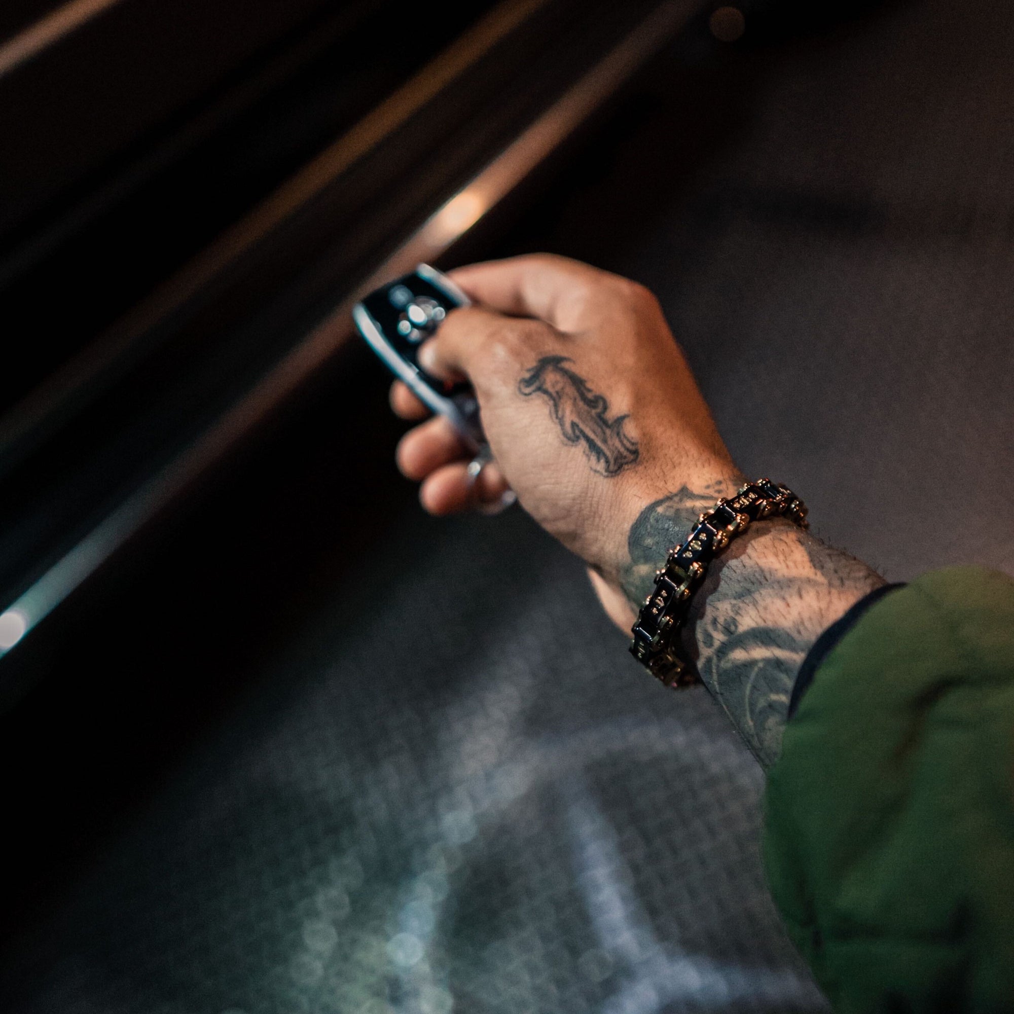 Black &amp; Gold 11.5MM Bicycle Bracelet Bracelets IceLink-ES