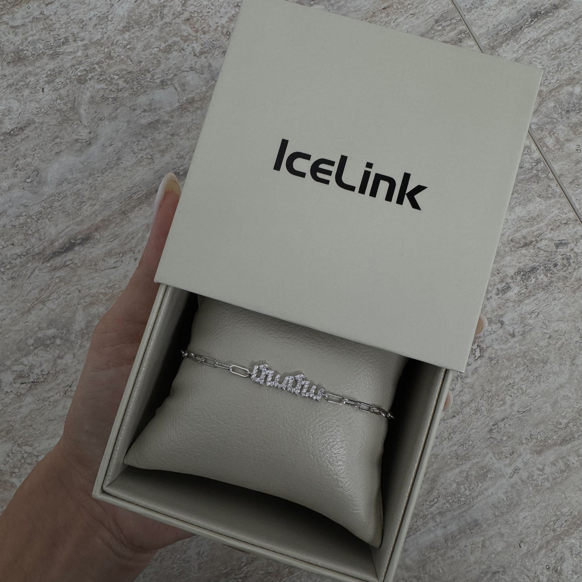 &#39;Mama&#39; Armenian Paperclip Bracelet