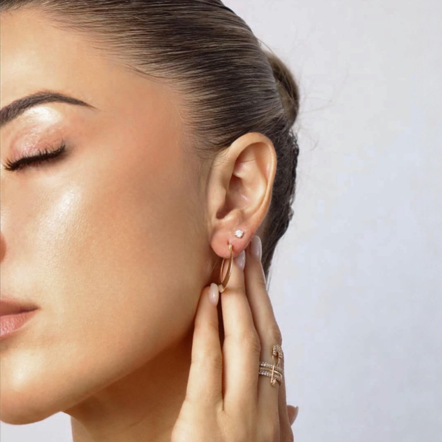 10K Amelia Hoops Earrings IceLink-SVN