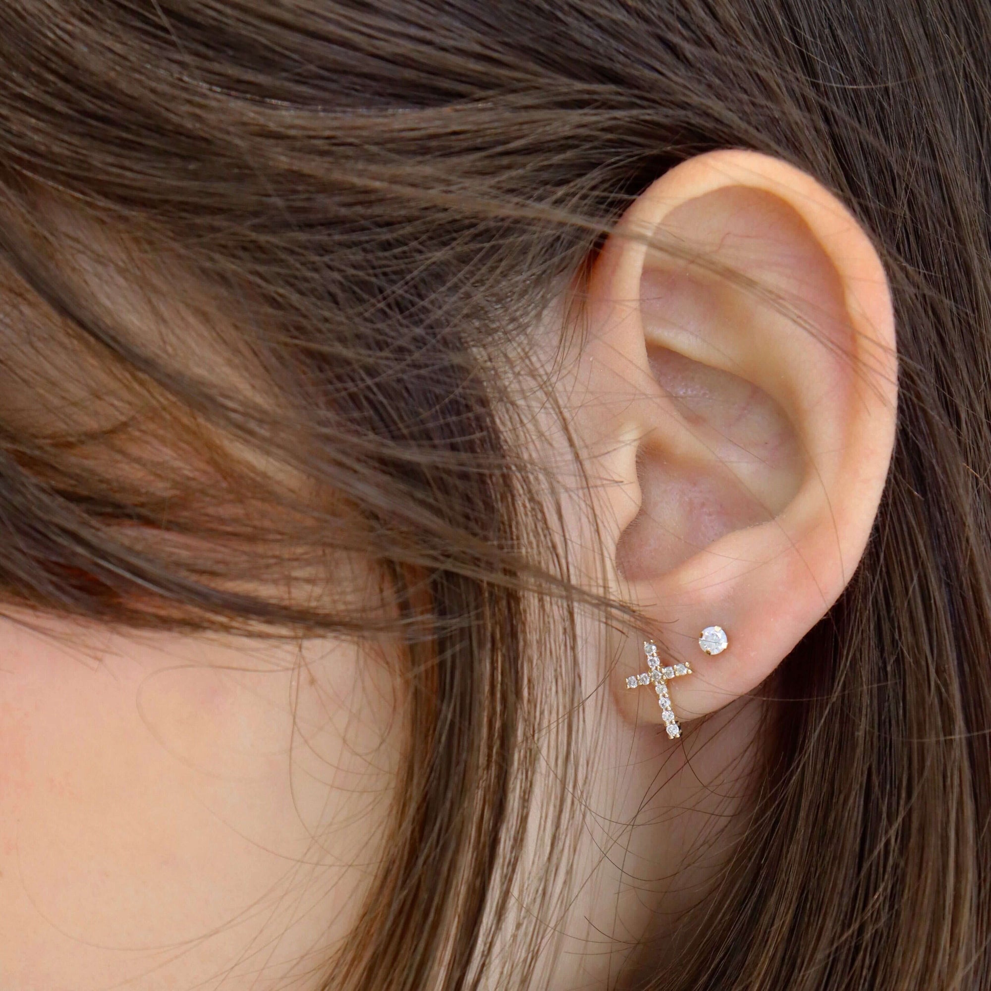 14K Round Diamond Cross Stud Earrings (Sample Sale) Earrings IceLink-CAL   