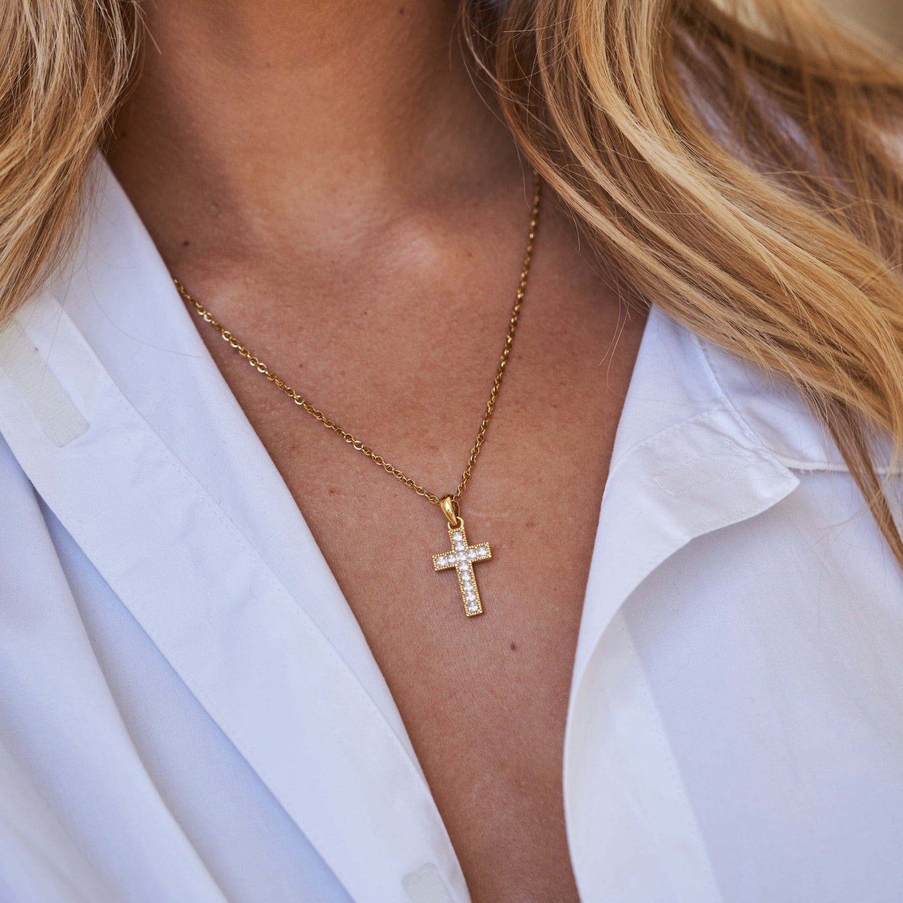 Capri Cross Necklaces IceLink-RAN Gold PVD  